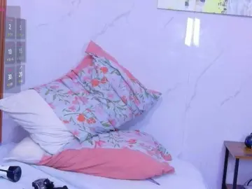 Matureandhorny  live sex cam