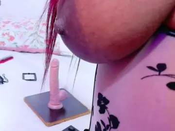 Matureandhorny  live sex cam