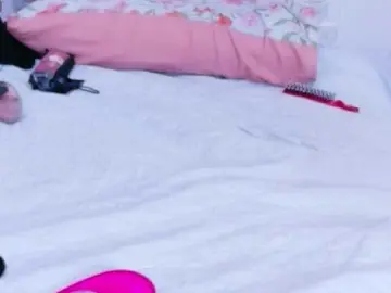 Matureandhorny  live sex cam