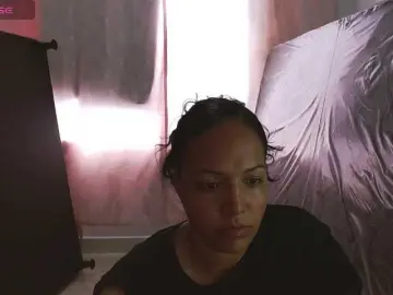 Zaryross  live sex cam