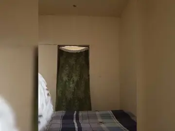 -Mirage  live sex cam