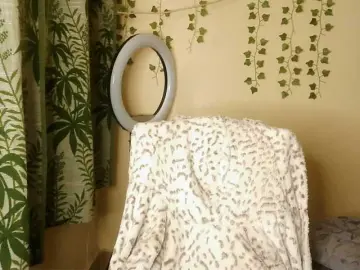 -Mirage  live sex cam