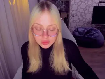ElinaOcean  live sex cam