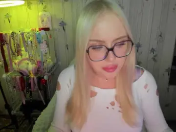 ElinaOcean  live sex cam