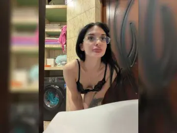 Elizamyyr  live sex cam