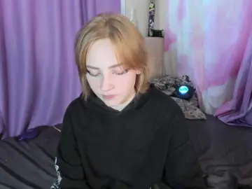 FlexxyLexy  live sex cam