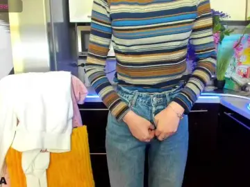 KathelinBrik  live sex cam