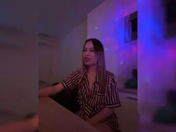 LunaKoma  live sex cam