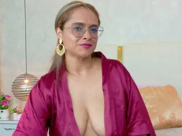 MarylinsVega  live sex cam