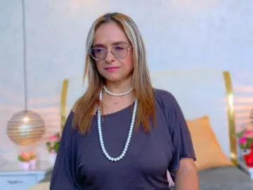 MarylinsVega  live sex cam