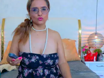 MarylinsVega  live sex cam