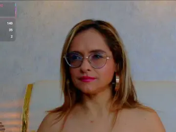 MarylinsVega  live sex cam
