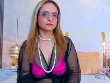 MarylinsVega  live sex cam
