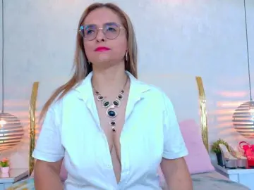 MarylinsVega  live sex cam