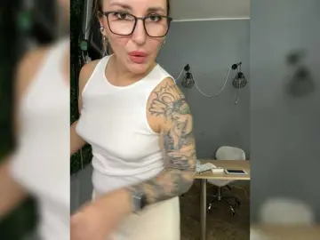 Miss-Fetish  live sex cam