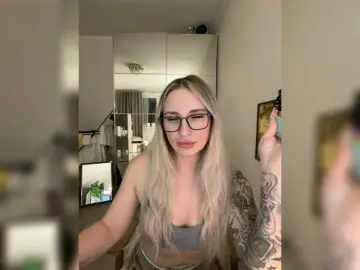 Miss-Fetish  live sex cam