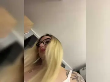 Miss-Fetish  live sex cam