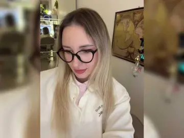 Miss-Fetish  live sex cam