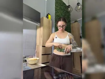 Miss-Fetish  live sex cam