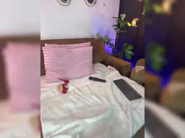 Charlizexxx  live sex cam