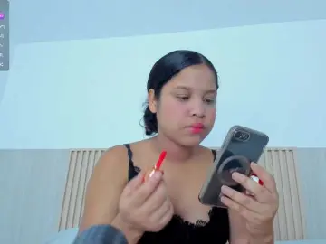 AlenaBrown  live sex cam