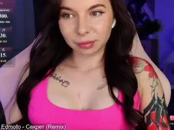 Lady-not-shy  live sex cam