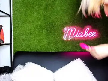 MiaBeeX  live sex cam