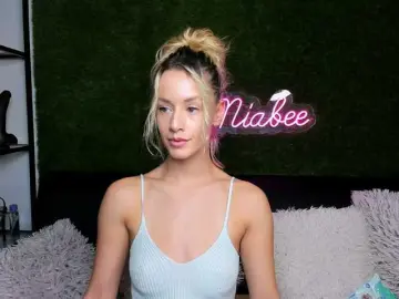 MiaBeeX  live sex cam