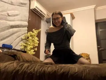 SatinRose  live sex cam
