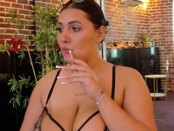 Boobzilla  live sex cam