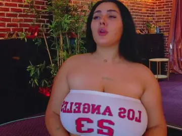 Boobzilla  live sex cam