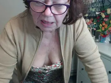 Flirty-adele  live sex cam