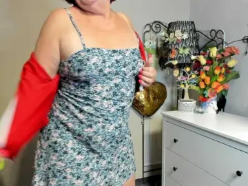Flirty-adele  live sex cam