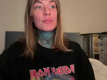 Iiixbostonxiii  live sex cam