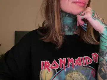 Iiixbostonxiii  live sex cam