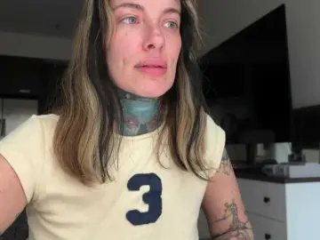 Iiixbostonxiii  live sex cam