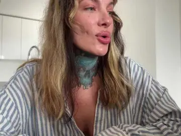 Iiixbostonxiii  live sex cam