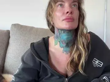 Iiixbostonxiii  live sex cam