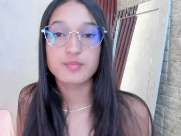 MiaMoretti  live sex cam