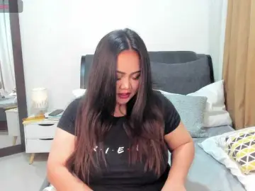 MiaOliviaHermosa  live sex cam