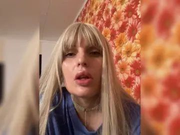Milana40  live sex cam