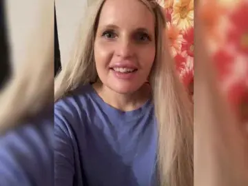 Milana40  live sex cam