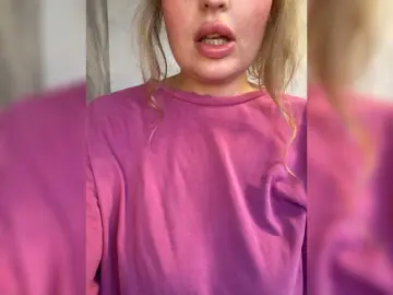 Milana40  live sex cam