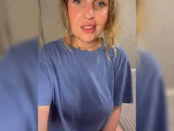Milana40  live sex cam