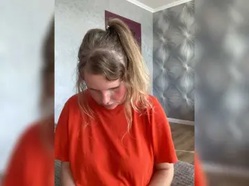 Milana40  live sex cam