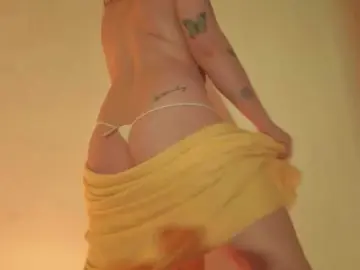 SAAYA-TAY  live sex cam