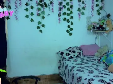 Roxanbunny  live sex cam