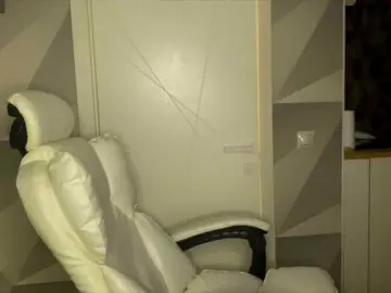 HeyNanno  live sex cam