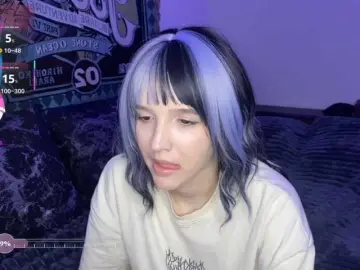 HeyNanno  live sex cam