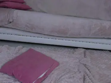 Mooniriss  live sex cam